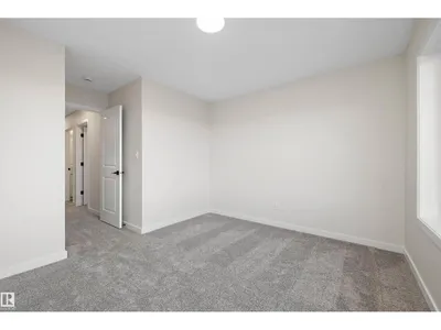 708 22 ST SW photo 30