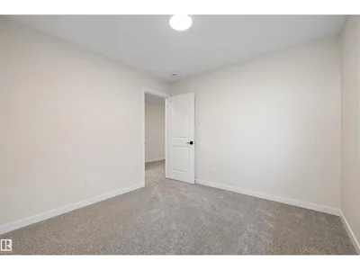 708 22 ST SW photo 26