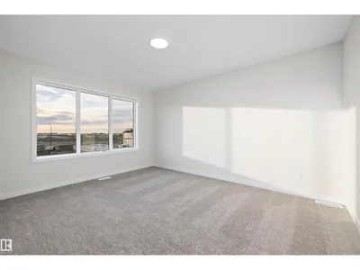 708 22 ST SW photo 31