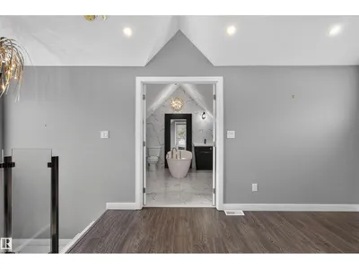 9526 109A AV NW photo 18