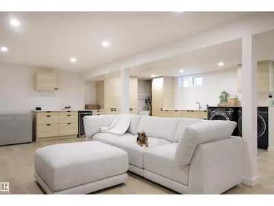 4704 106A AV NW photo 37
