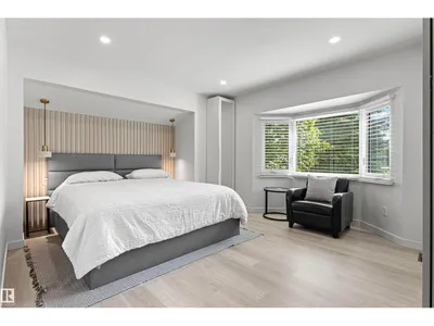 4704 106A AV NW photo 27