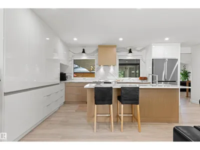 4704 106A AV NW photo 14
