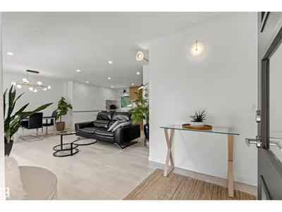 4704 106A AV NW photo 7