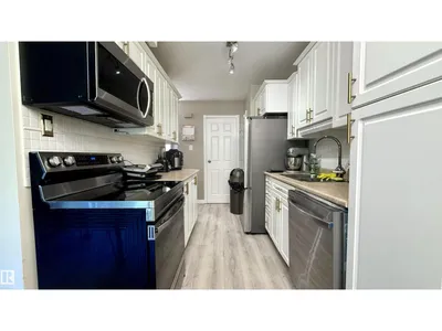 #H 16425 89 AV NW photo 8