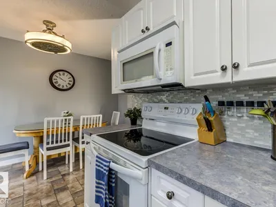 4619 35 AV NW photo 26