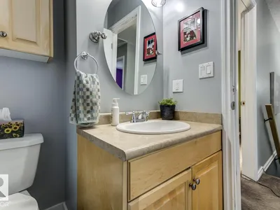 4619 35 AV NW photo 32