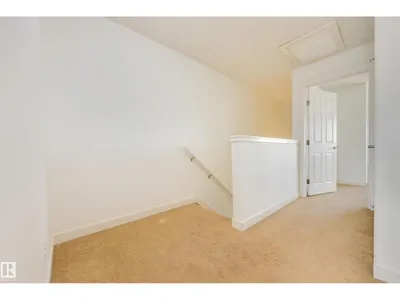 101 SANDSTONE ES photo 17