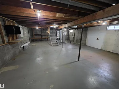 1907 145A AV NW photo 20