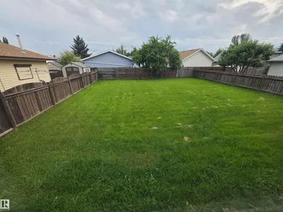 1907 145A AV NW photo 21