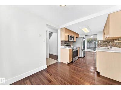 246 Grandin VG photo 12