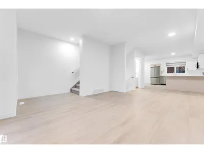 #56 18110 28 AV SW photo 20