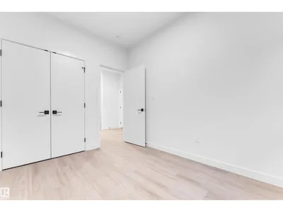 #56 18110 28 AV SW photo 27