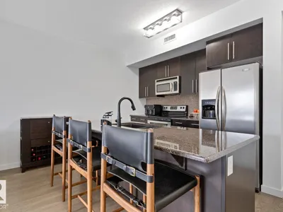 #408 11203 103A AV NW photo 7