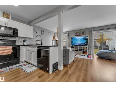 #100 150 EDWARDS DR SW photo 10