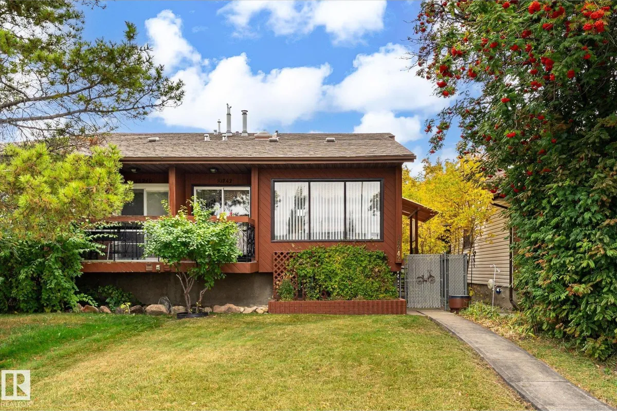 10242 161 ST NW exterior