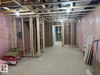 7928 97 AV NW photo 43