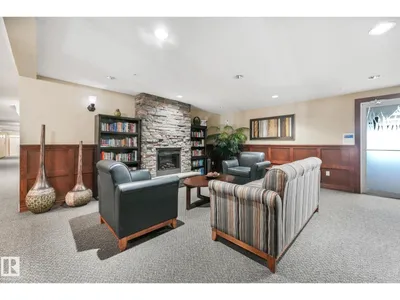 #209 1589 GLASTONBURY BV NW photo 37