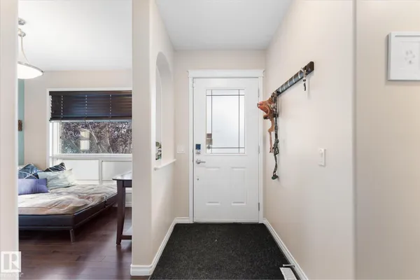 21304 59 AV NW photo 3