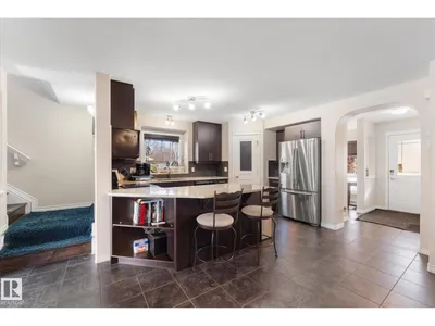 21304 59 AV NW photo 8