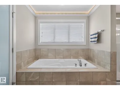 4017 171A AV NW photo 31