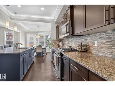 4017 171A AV NW photo 19