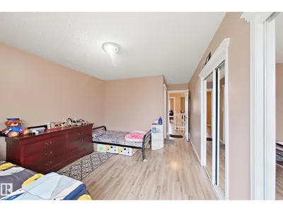 4 1920 Millwoods RD E NW photo 19