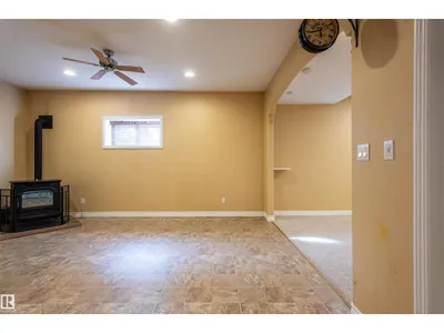 4909 57 AV photo 49