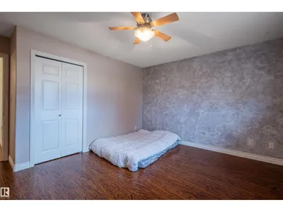 4909 57 AV photo 42