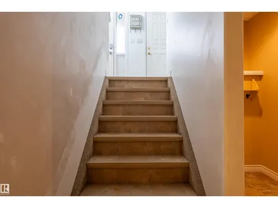 4909 57 AV photo 47