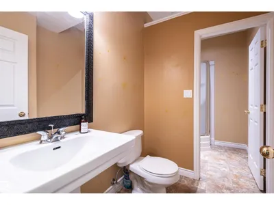 4909 57 AV photo 57