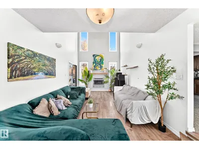 92 HOWSON CR NW photo 11