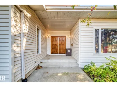 92 HOWSON CR NW photo 5