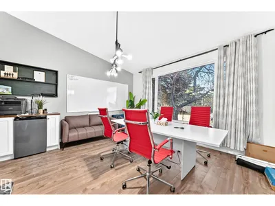 92 HOWSON CR NW photo 7
