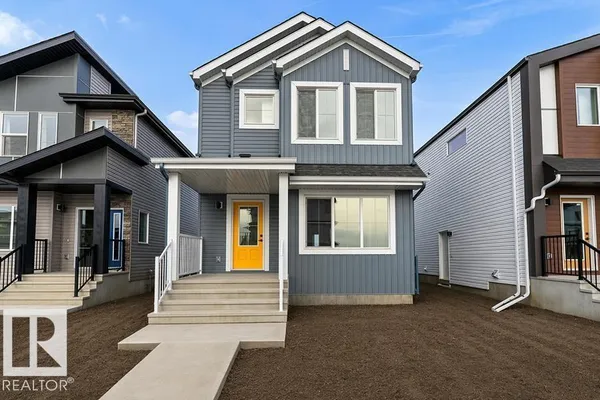 1216 MCLEOD AV photo 2