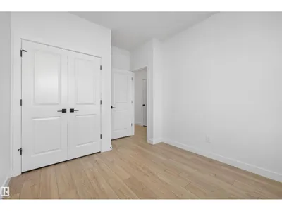4207 63 ST photo 6