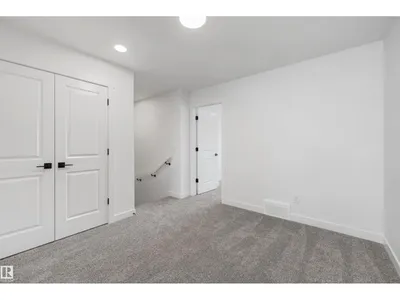 4207 63 ST photo 23