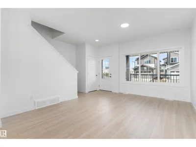 4203 63 ST photo 16