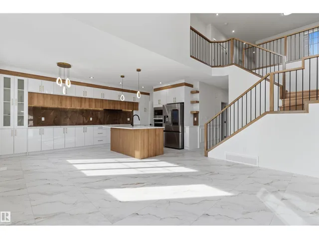 4282 Charles CL SW, Edmonton