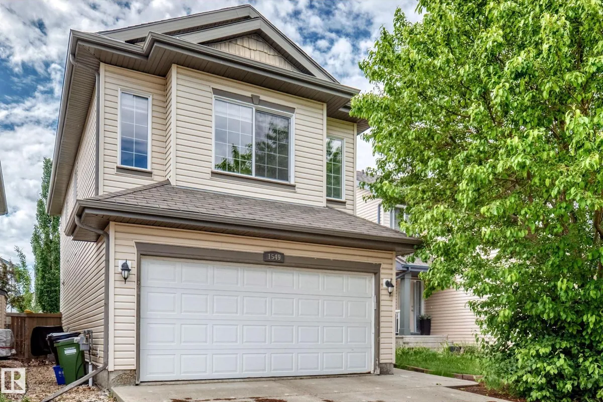 1549 37C AV NW exterior