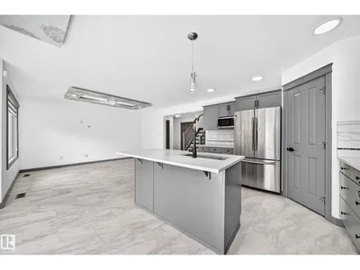 1549 37C AV NW photo 10