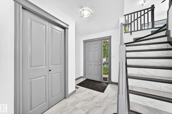 1549 37C AV NW photo 3