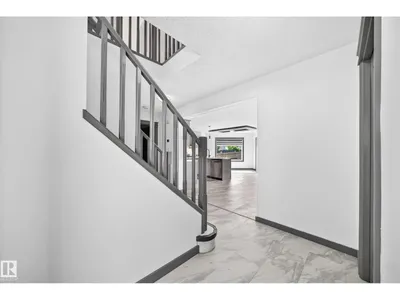 1549 37C AV NW photo 4