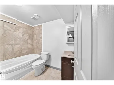 1549 37C AV NW photo 47