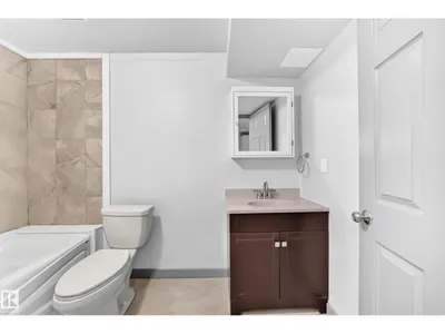 1549 37C AV NW photo 48