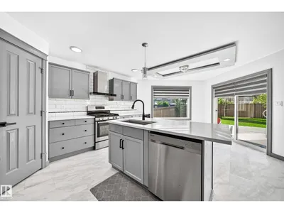 1549 37C AV NW photo 7
