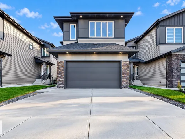 449 Crystal Creek Link, Leduc