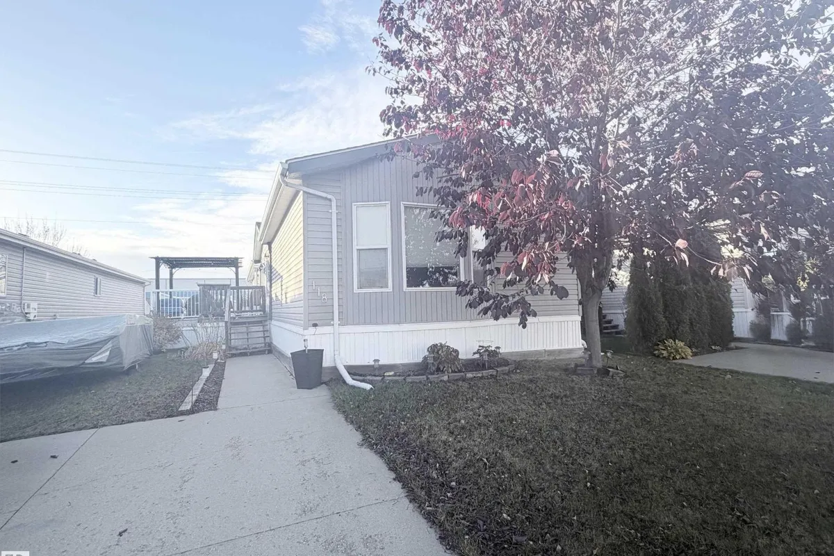 118 Oak Wood Road NW exterior