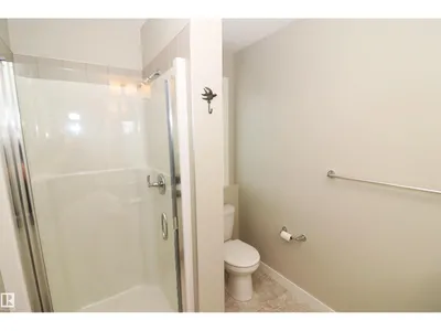 #77 600 BELLEROSE DR photo 24