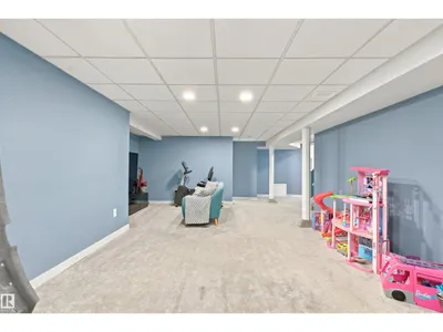 5312 101 AV NW photo 32